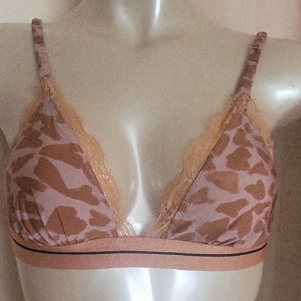 Love Stories Lace Trimmed Triangle Bralette - Tan Size 3